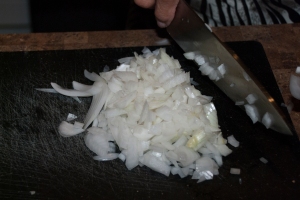 Cut the onion in small cubes