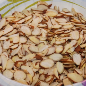 Garnish: Almonds